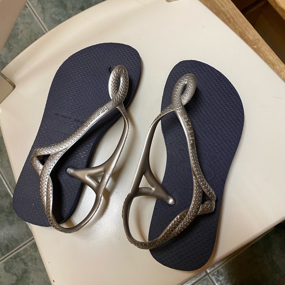 Havaianas girls sandals brand new